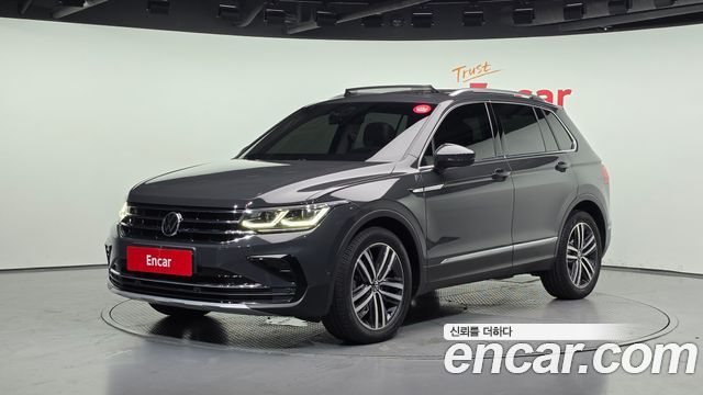 Volkswagen Tiguan 2-го поколения 2.0 TDI Prestige - фото 0
