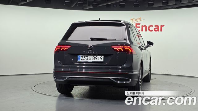 Volkswagen Tiguan 2-го поколения 2.0 TDI Prestige - фото 3