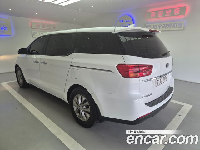 Kia Carnival Новый 11-Seater Deluxe - фото 4