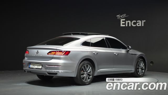 Volkswagen Arteon 2.0 TDI Premium - фото 1