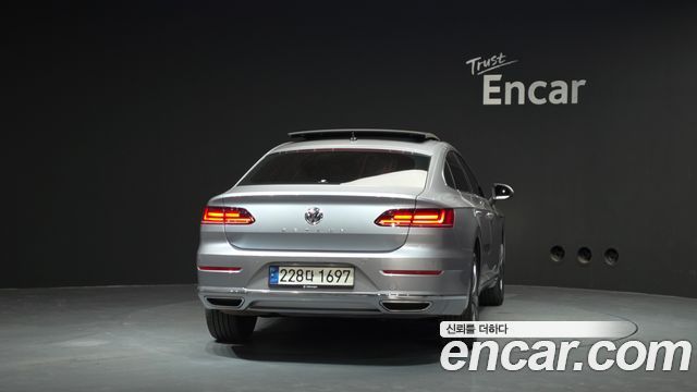 Volkswagen Arteon 2.0 TDI Premium - фото 3