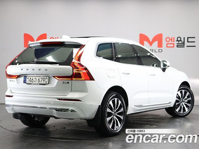 Volvo XC60 2-го поколения B5 Ultra Bright - фото 3