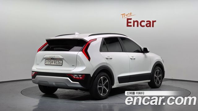 Kia Niro Совершенно новый Trendy - фото 1