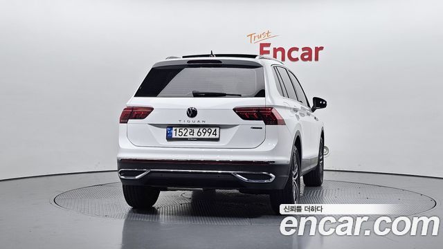Volkswagen Tiguan 2-го поколения 2.0 TDI 4Motion Prestige - фото 3