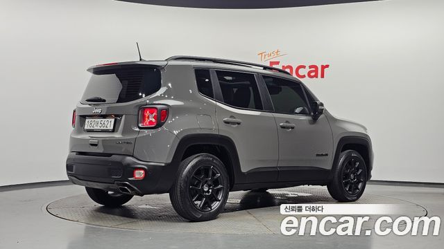 Jeep Renegade 2.4 Limited - фото 1
