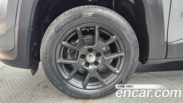 Jeep Renegade 2.4 Limited - фото 4