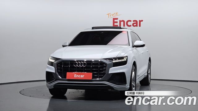 Audi Q8 45 TDI Quattro Premium - фото 2