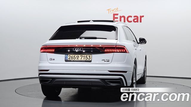 Audi Q8 45 TDI Quattro Premium - фото 3
