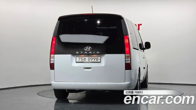 Hyundai Staria Tourer 11-Seater Modern - фото 3