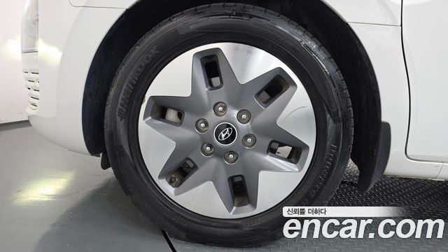 Hyundai Staria Tourer 11-Seater Modern - фото 4