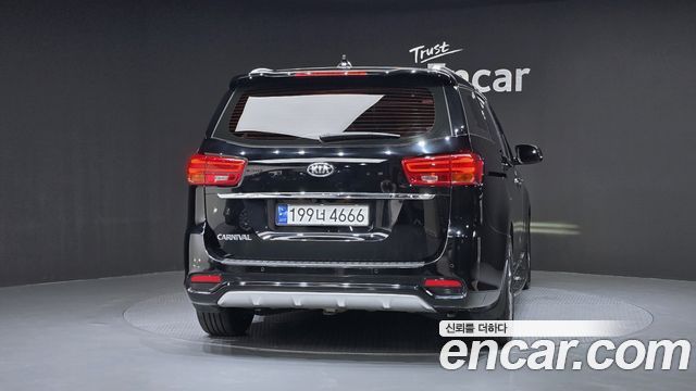 Kia Carnival Новый 9-Seater Prstige - фото 3