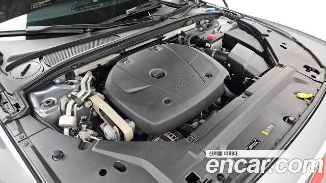 Volvo V90 T5 Pro AWD - фото 4