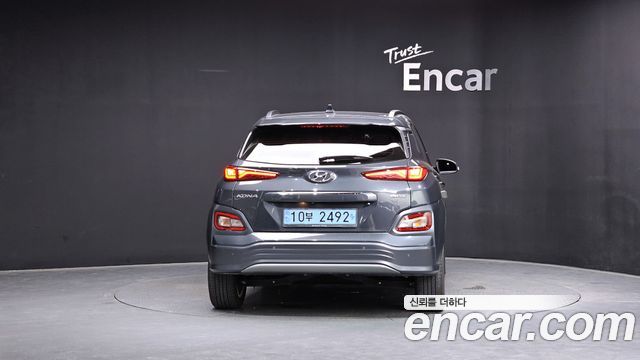 Hyundai Kona Premium - фото 3