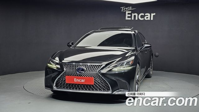 Lexus LS 5-го поколения 3.5 Platinum AWD - фото 2