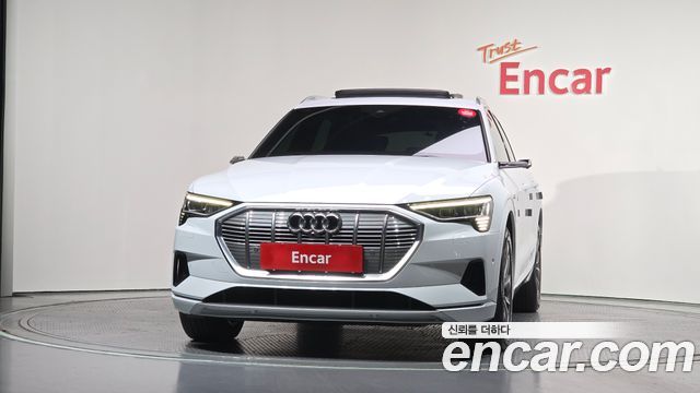 Audi e-tron 55 Quattro - фото 2