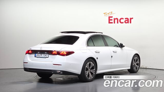 Mercedes-Benz E-Class W214 E200 Avantgarde - фото 1