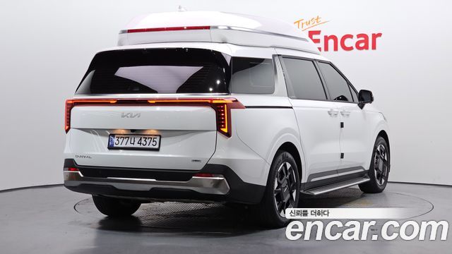 Kia Carnival Новый 4-го поколения HEV 9-Seater Hi-Limousine Signature - фото 1