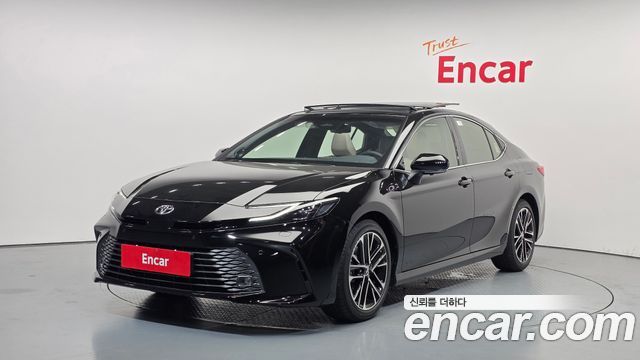 Toyota Camry XV80 2.5 XLE Premium Hybrid - фото 0