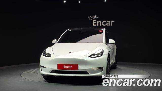 Tesla Model Y Long Range AWD - фото 2