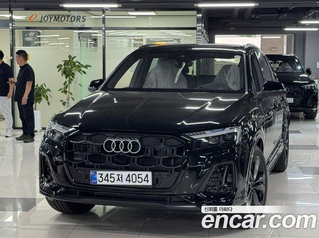 Audi Q7 55 TFSI Quattro Premium - фото 0