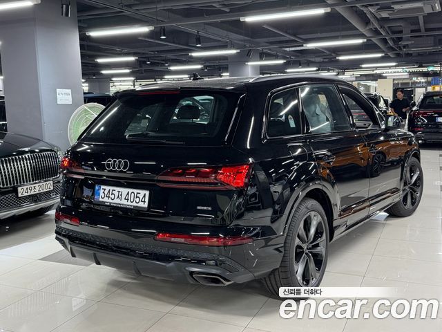 Audi Q7 55 TFSI Quattro Premium - фото 2