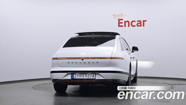 Hyundai Grandeur GN7, гибрид Calligraphy - фото 3