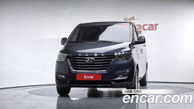 Hyundai Starex Новый Van 3-Seater Smart - фото 1