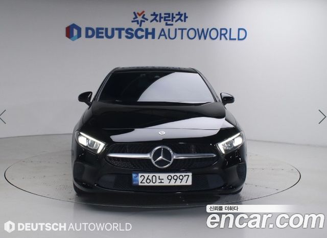 Mercedes-Benz A-Class W177 A220 Hatchback - фото 2