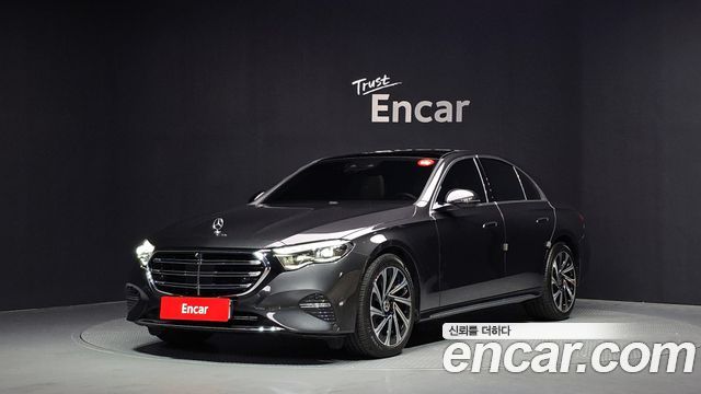 Mercedes-Benz E-Class W214 E300 4MATIC Exclusive - фото 0