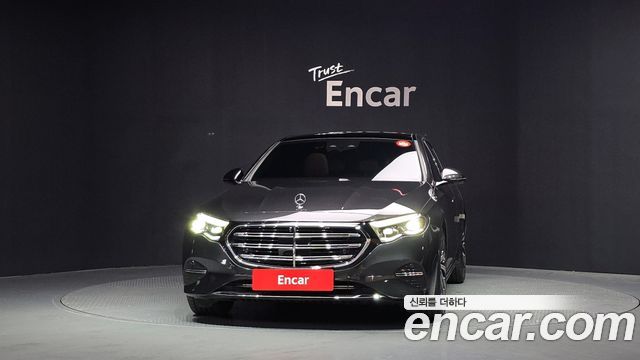 Mercedes-Benz E-Class W214 E300 4MATIC Exclusive - фото 2