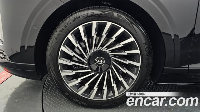 Hyundai Grandeur GN7 2,5 Gasoline 2WD Calligraphy - фото 4