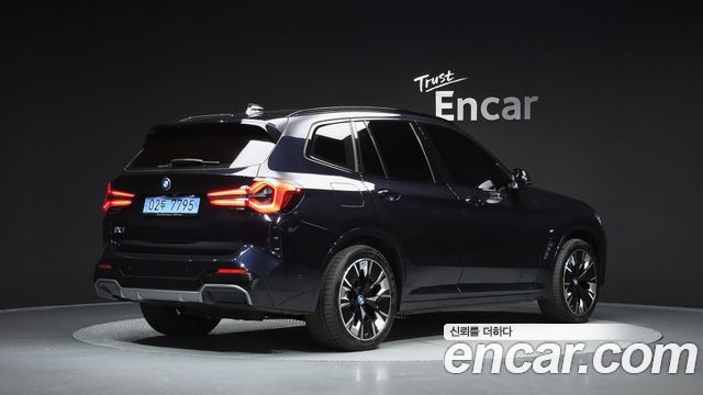 BMW iX3 M Sports - фото 1
