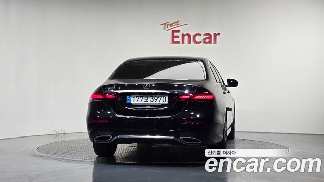 Mercedes-Benz E-Class W213 E250 AMG Line - фото 3