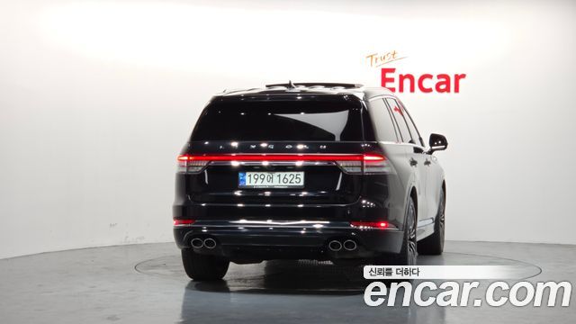 Lincoln Aviator 2-го поколения 3.0 Black Label AWD - фото 3