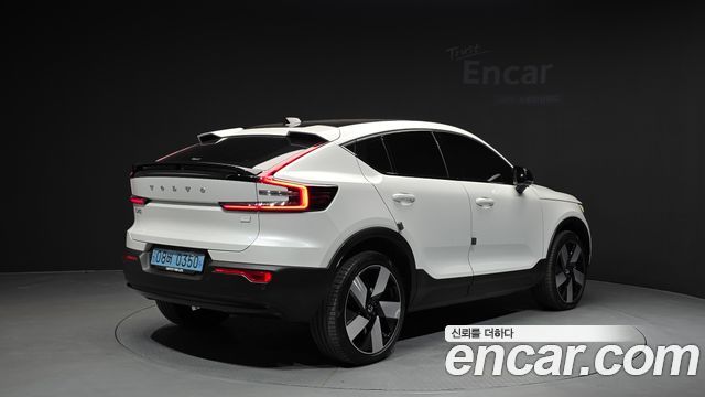 Volvo C40 Twin Ultimate - фото 1