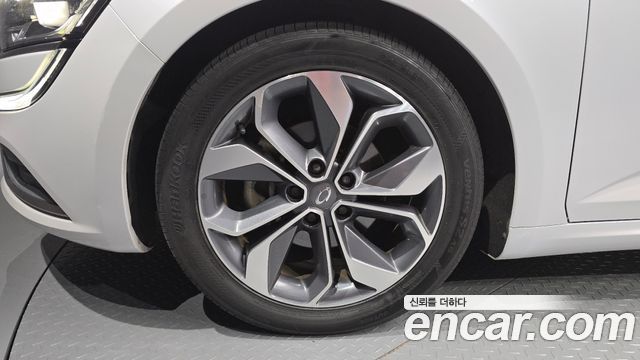 Renault Samsung SM6 2.0 LPe LE - фото 4