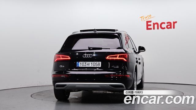 Audi Q5 FY 40 TDI Quattro Premium - фото 3