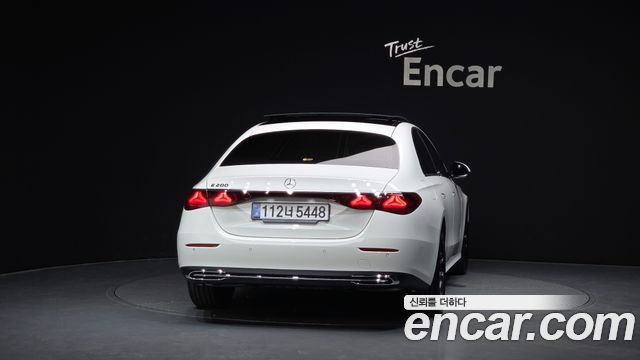 Mercedes-Benz E-Class W214 E200 Avantgarde - фото 3