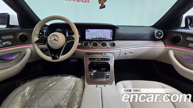 Mercedes-Benz E-Class W213 E250 Exclusive - фото 0