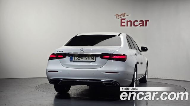 Mercedes-Benz E-Class W213 E250 Exclusive - фото 4