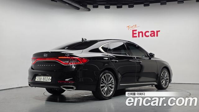 Hyundai Grandeur IG 2.2 Diesel Premium Special - фото 0