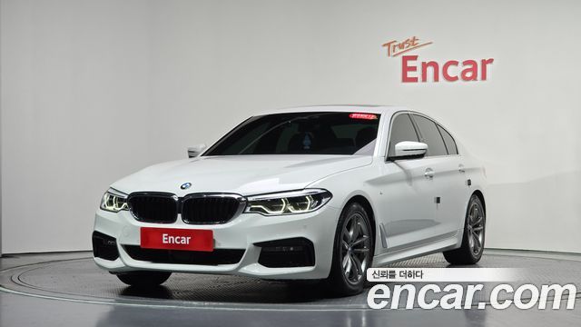 BMW 5-Series G30 520i M Sport - фото 0