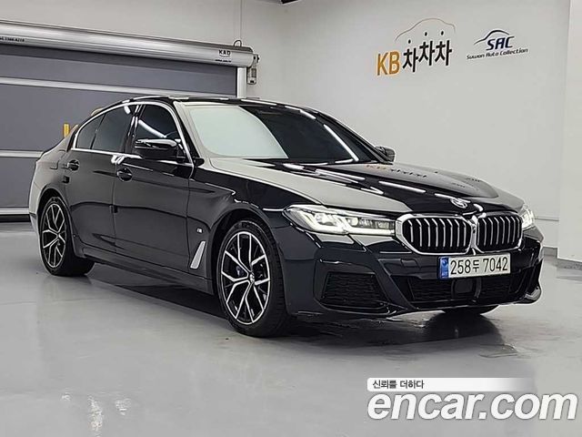 BMW 5-Series G30 530e M Sport - фото 3