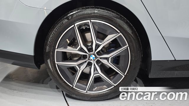 BMW 5-Series G60 520i M Sport - фото 4