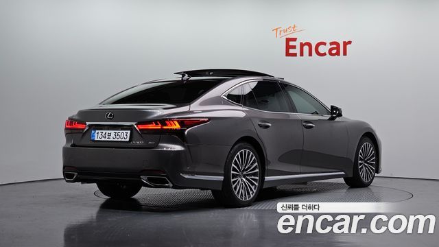 Lexus LS LS500 3.5 Luxury AWD - фото 1