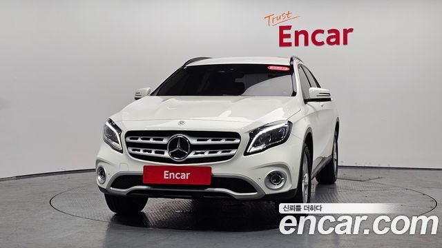 Mercedes-Benz GLA-Class X156 GLA220 - фото 1