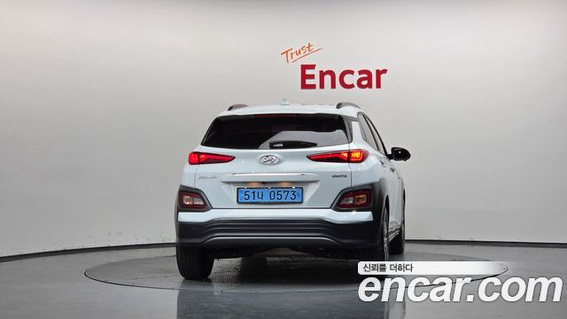 Hyundai Kona Premium - фото 3