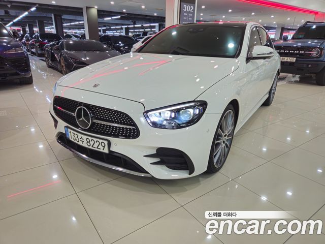 Mercedes-Benz E-Class W213 E350 4MATIC AMG Line - фото 0