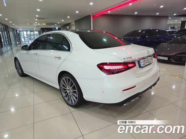 Mercedes-Benz E-Class W213 E350 4MATIC AMG Line - фото 1