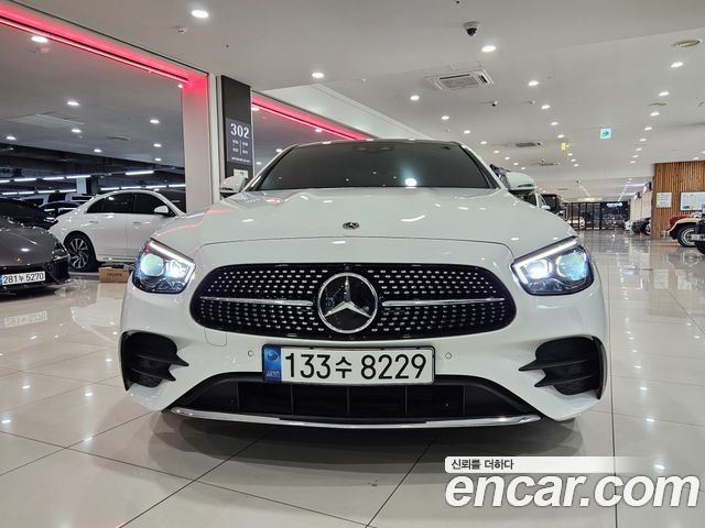 Mercedes-Benz E-Class W213 E350 4MATIC AMG Line - фото 2